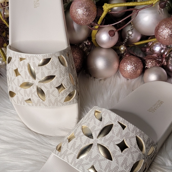 MICHAEL KORS WOMEN'S SLIDES Size8 Brand new - Picture 2 of 7